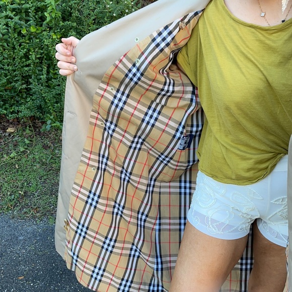 Burberry trench coat - Picture 4 of 8